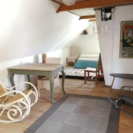 Gemuetliches Reetdachhaus Mit Kaminofen Vandrerhjem Ribe